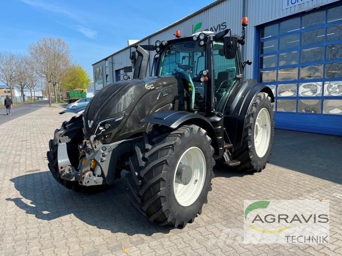 Valtra T 254 V Traktoren