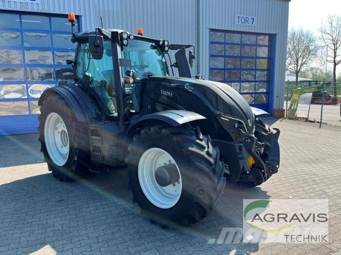 Valtra T 254 V Traktoren