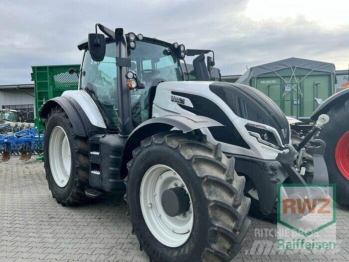 Valtra T 255 Activ Traktoren