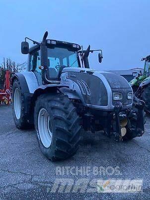 Valtra T172 HITECH Traktoren