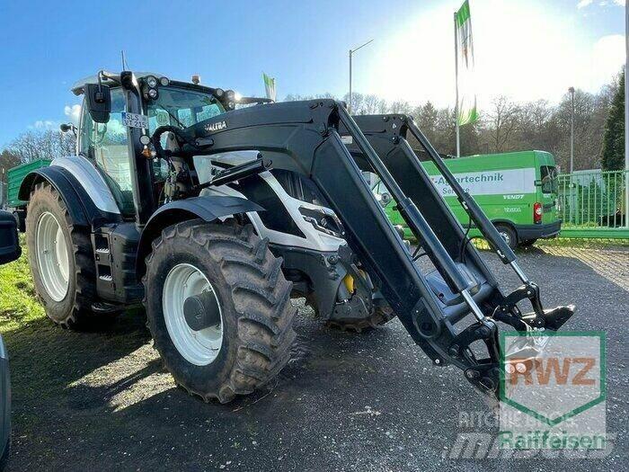 Valtra T215D Traktoren