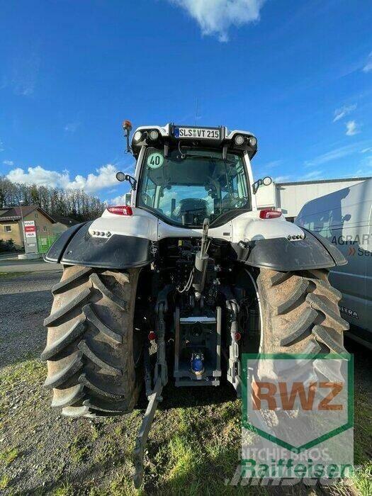 Valtra T215D Traktoren