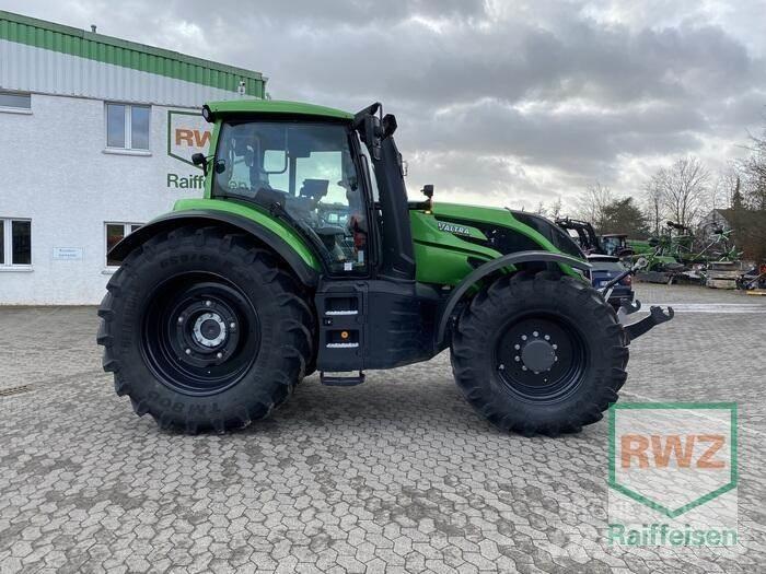 Valtra T235V Traktoren