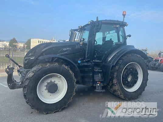 Valtra T254V Traktoren