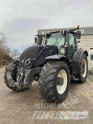 Valtra T254V Traktoren