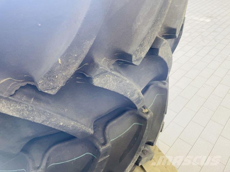  440/65R24 128D Reifen