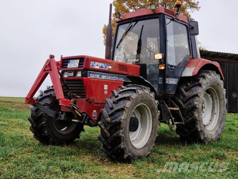Case IH 844 XL Traktoren