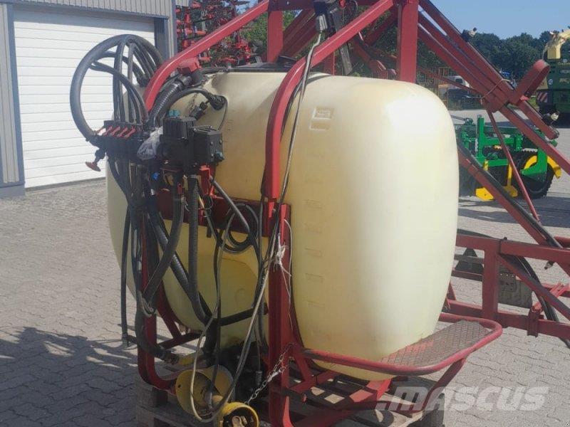 Hardi NK 800 Düngemittelverteiler