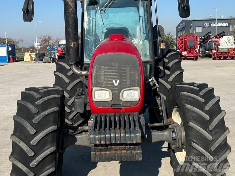 Valtra A93 H Traktoren