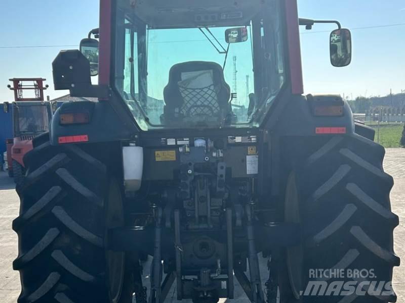 Valtra A93 H Traktoren