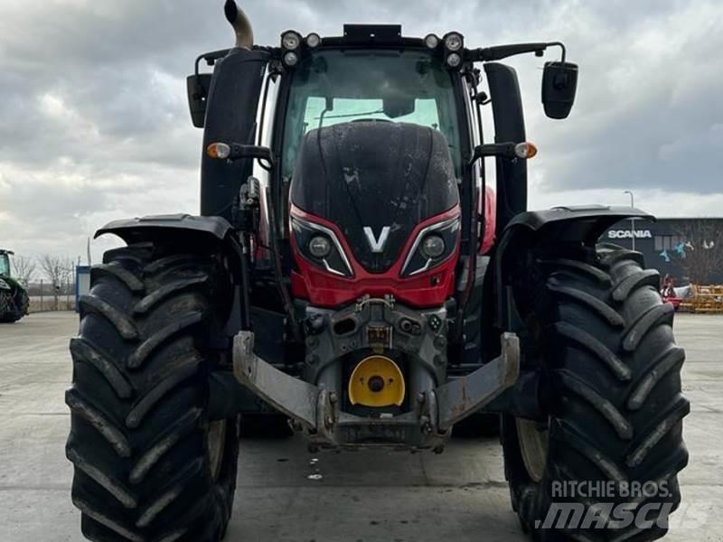 Valtra T234 A Traktoren