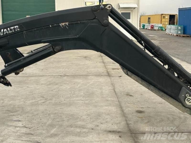 Valtra T234 A Traktoren