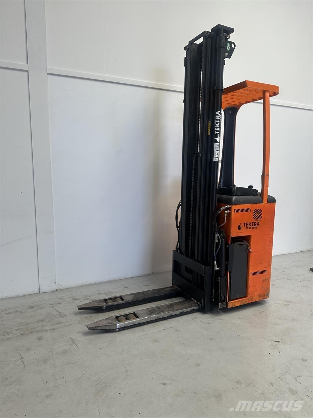 Rocla SST 12 TREV Zelfrijdende stapelaars