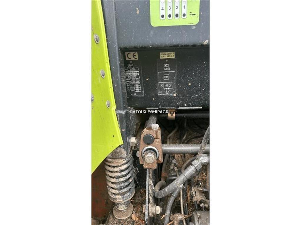 CLAAS ARION 610 Traktoren