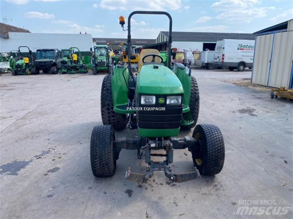 John Deere 4710 Traktoren