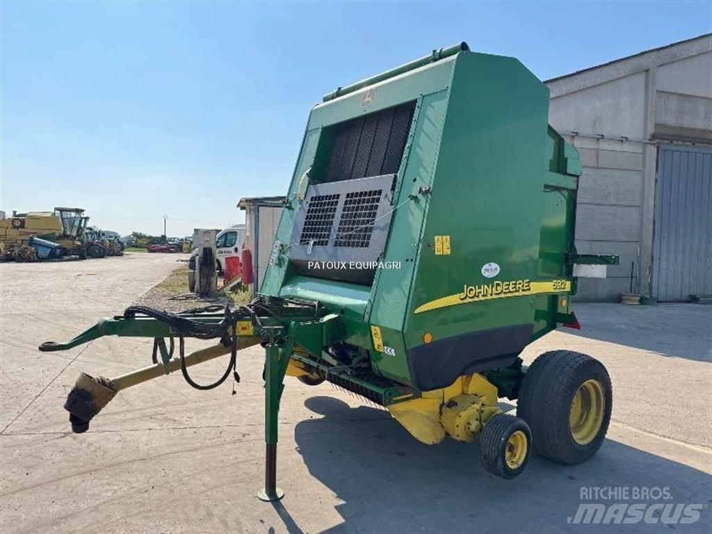 John Deere 592 Rundballenpressen