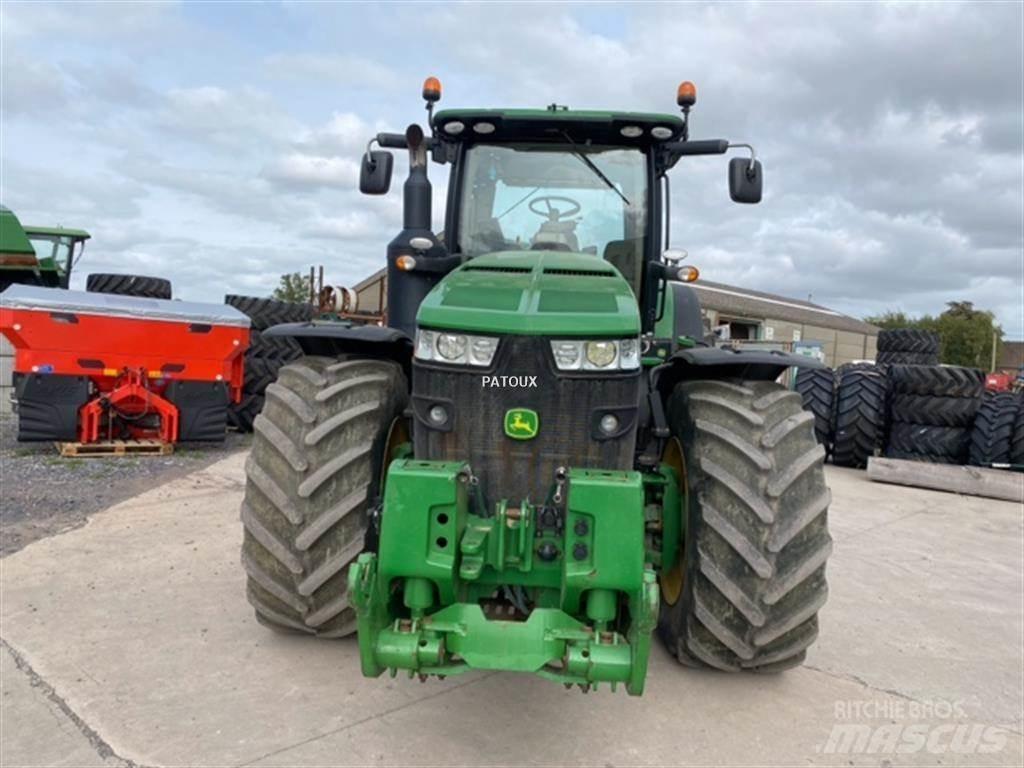 John Deere 8370R Traktoren