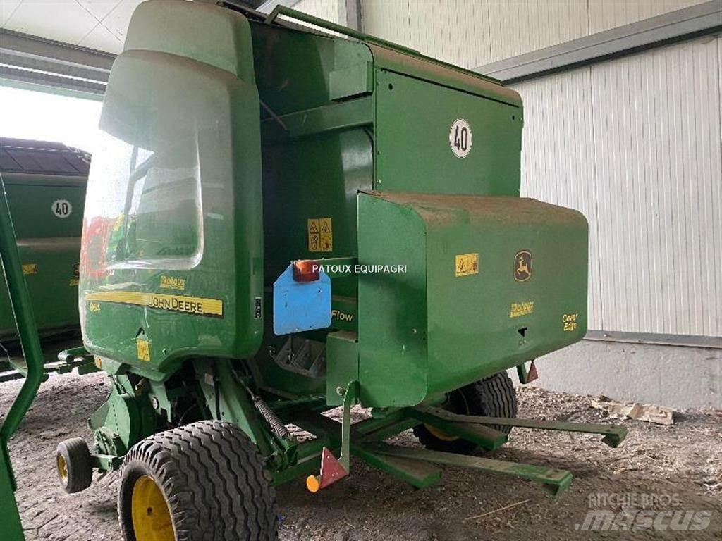 John Deere 864 Rundballenpressen