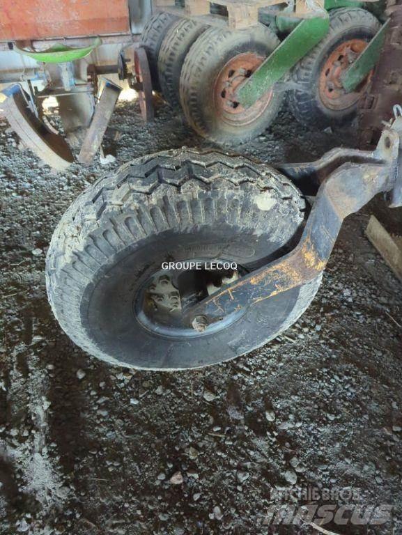 Kuhn VM 180 Konventionelle Pflüge