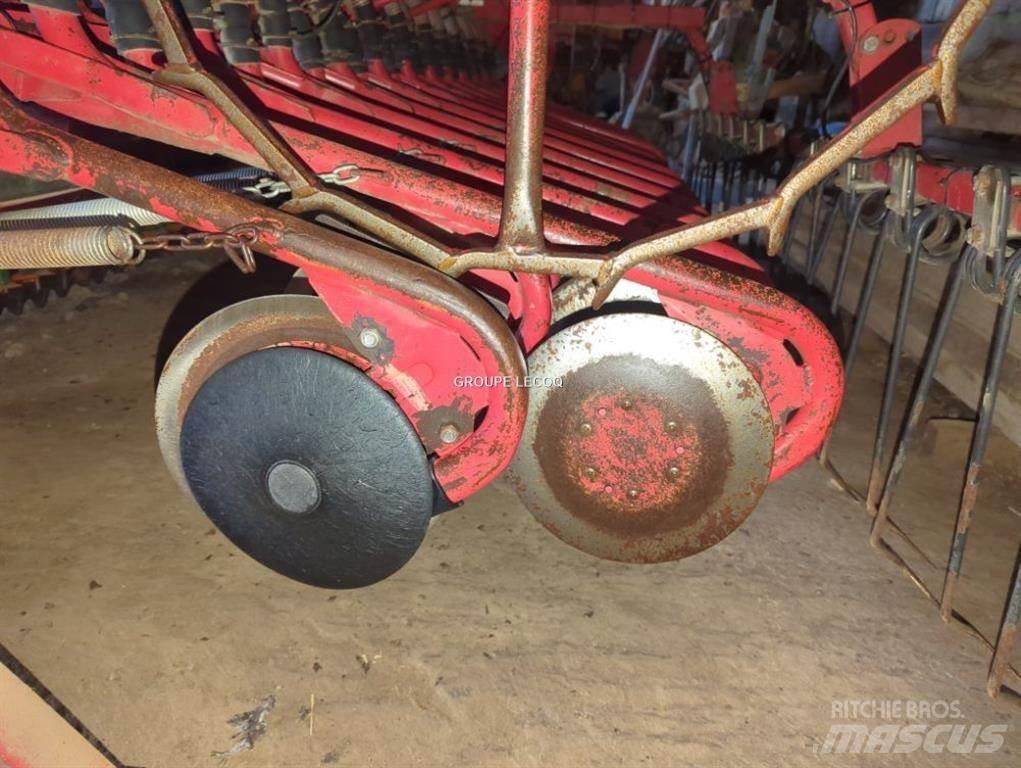 Kverneland 3M Drillmaschinenkombination