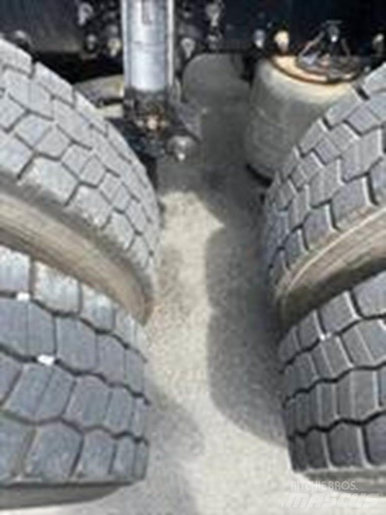 Mack AN64T Sattelzugmaschinen