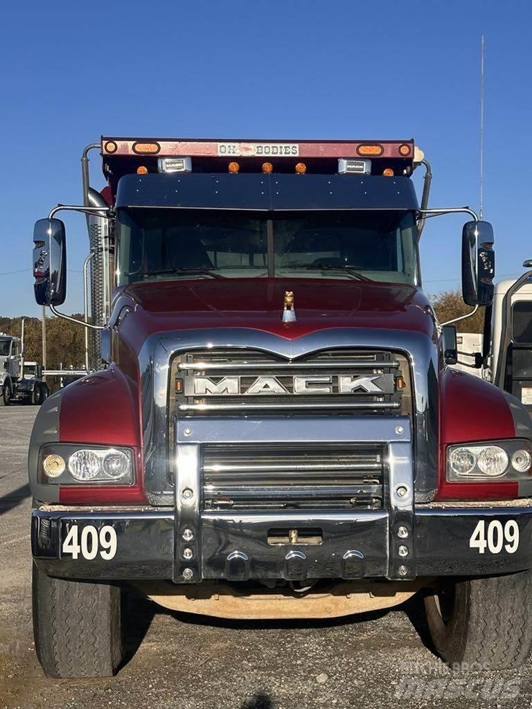 Mack GR104FR Kipper