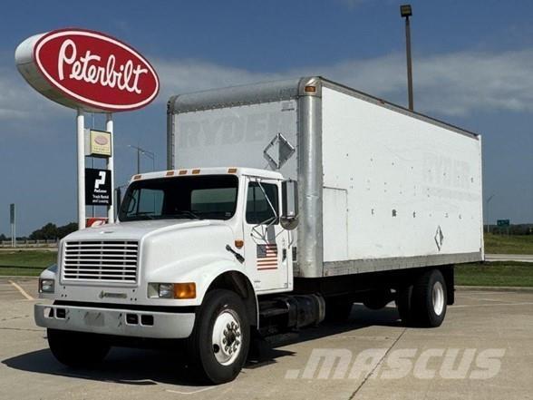 International 4900 Kofferaufbau