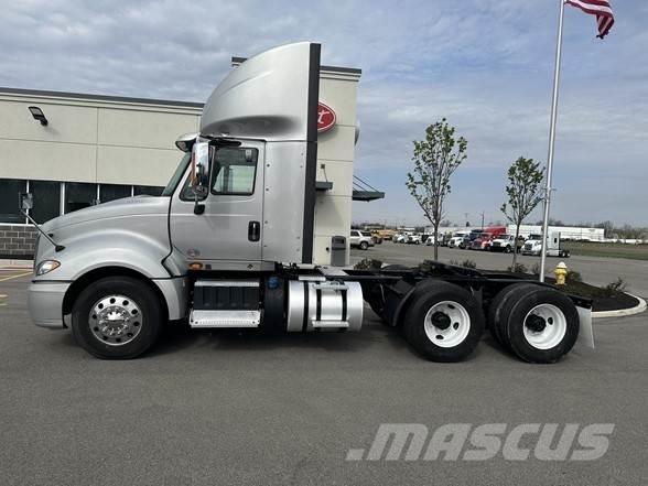 International PROSTAR Sattelzugmaschinen