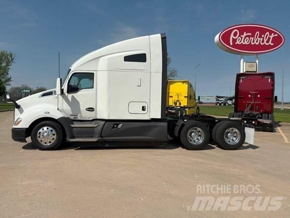 Kenworth T680 Sattelzugmaschinen