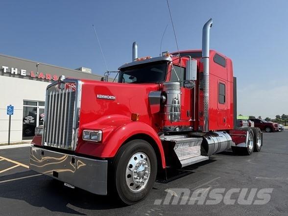Kenworth W900 Sattelzugmaschinen