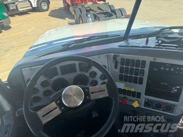 Mack PINNACLE CHU613 Sattelzugmaschinen
