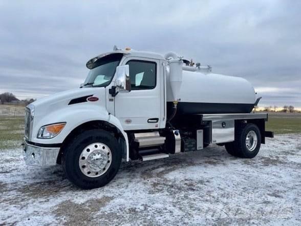 Peterbilt 536 Tankwagen