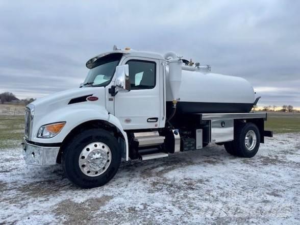 Peterbilt 536 Tankwagen