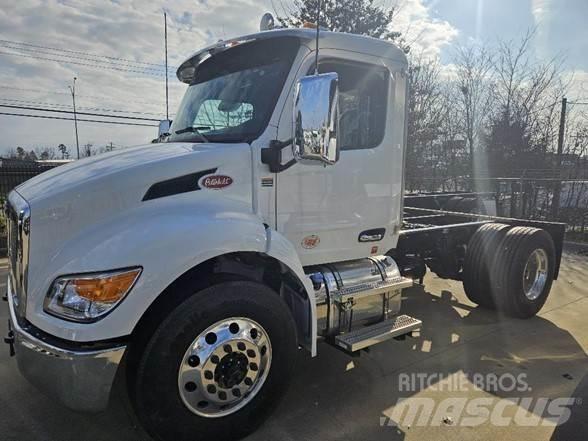 Peterbilt 536 Sattelzugmaschinen