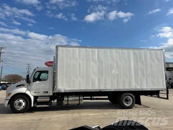 Peterbilt 536 Sonstige Baumaschinen