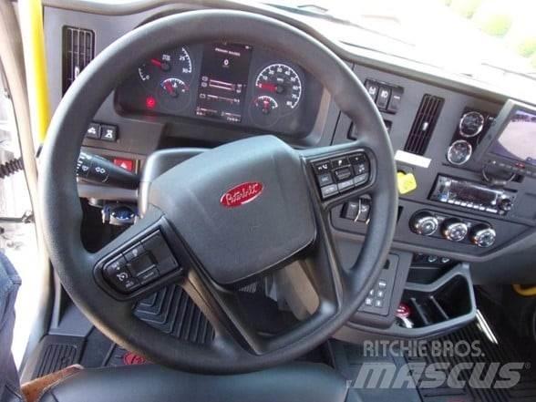 Peterbilt 536 Sonstige Baumaschinen