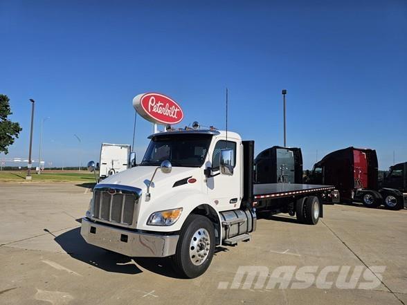 Peterbilt 536 Pritschenwagen/Pritschenwagen mit Seitenklappe