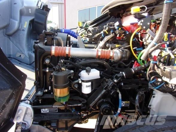 Peterbilt 537 Pritschenwagen/Pritschenwagen mit Seitenklappe