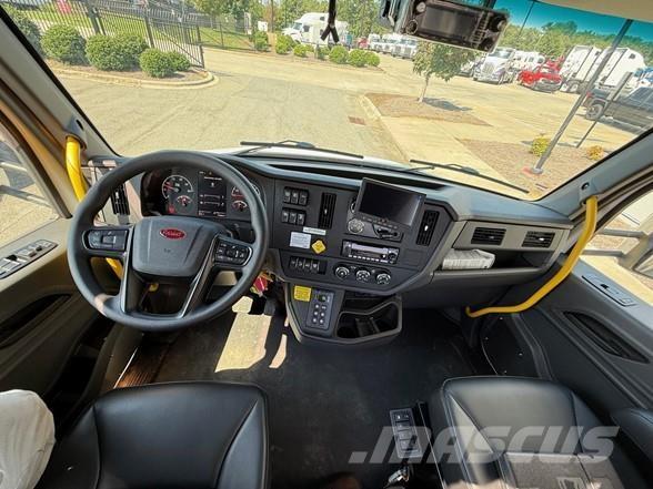 Peterbilt 537 Sonstige Baumaschinen