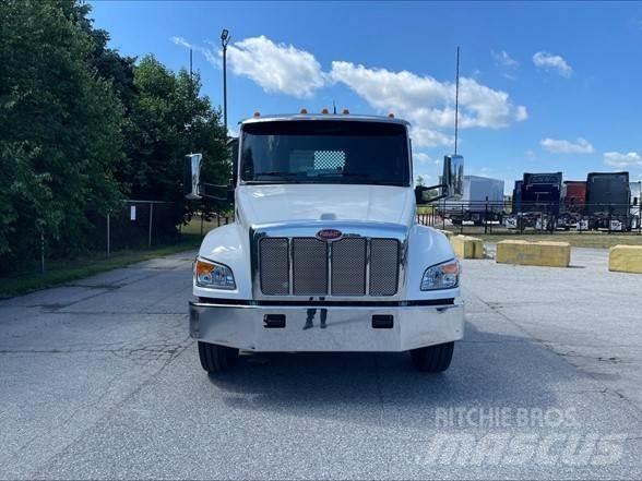Peterbilt 548 Pritschenwagen/Pritschenwagen mit Seitenklappe