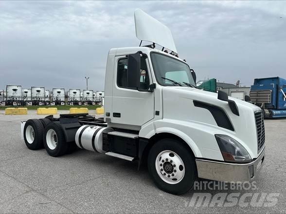 Volvo VNL42T300 Sattelzugmaschinen