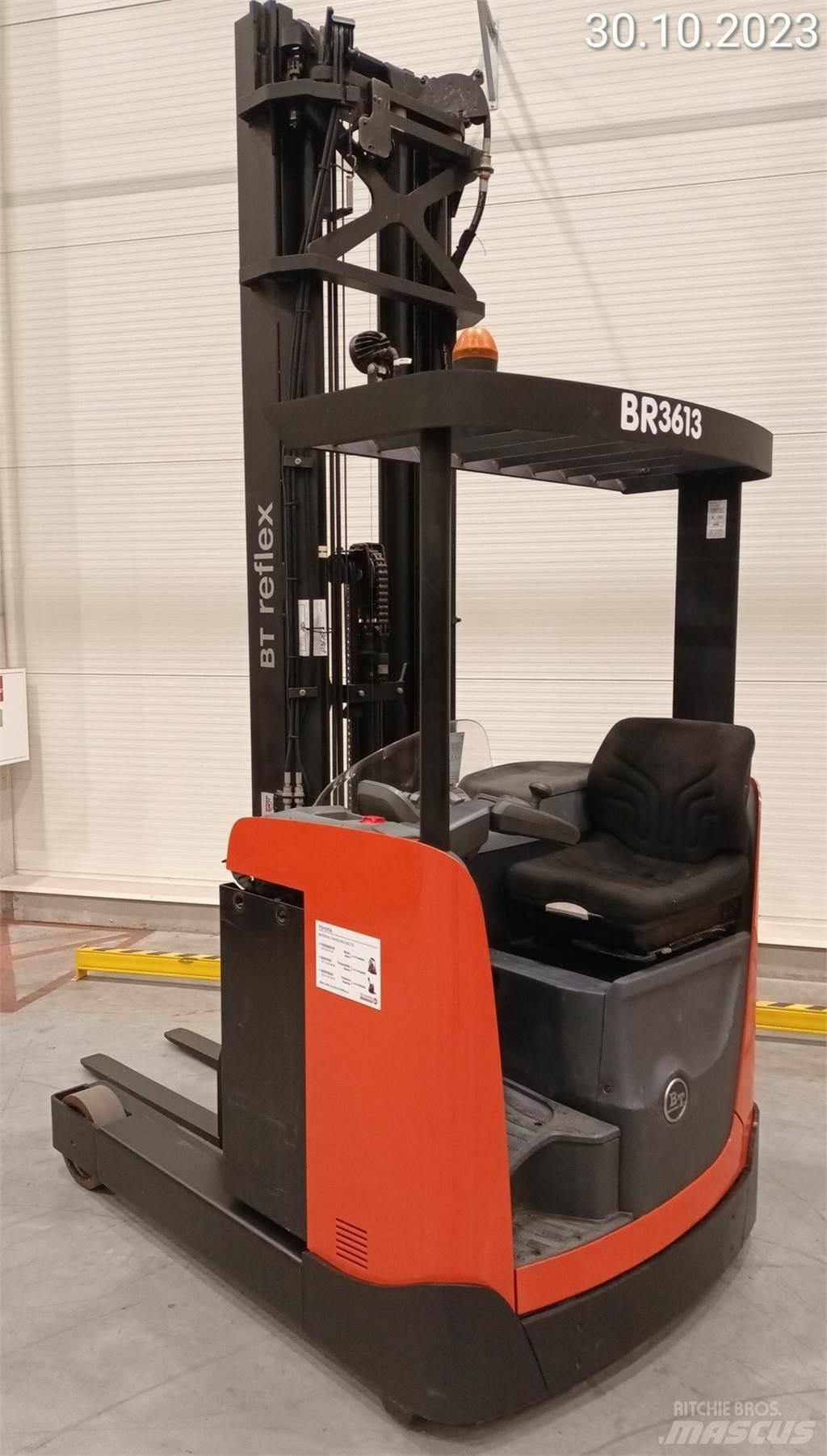 BT RRE140B Schubmaststapler