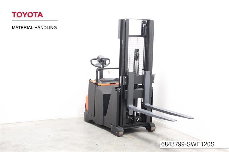 BT SWE120S Deichselstapler