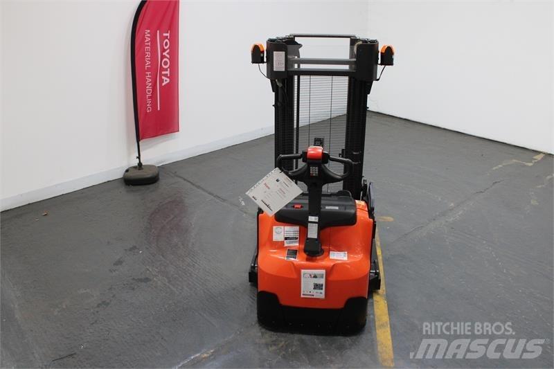 BT SWE140S Deichselstapler