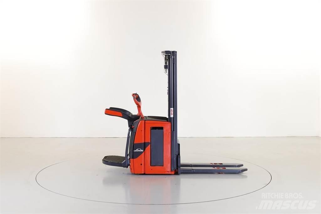 Linde L16 AP Zelfrijdende stapelaars