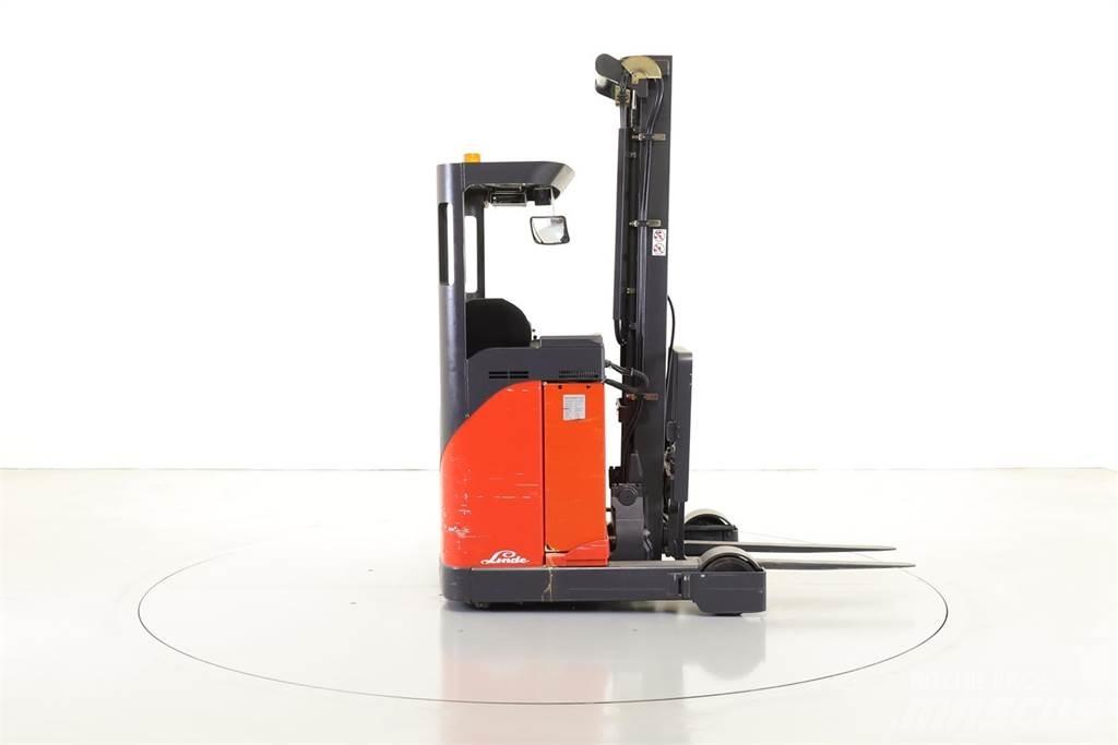 Linde R10CS Schubmaststapler