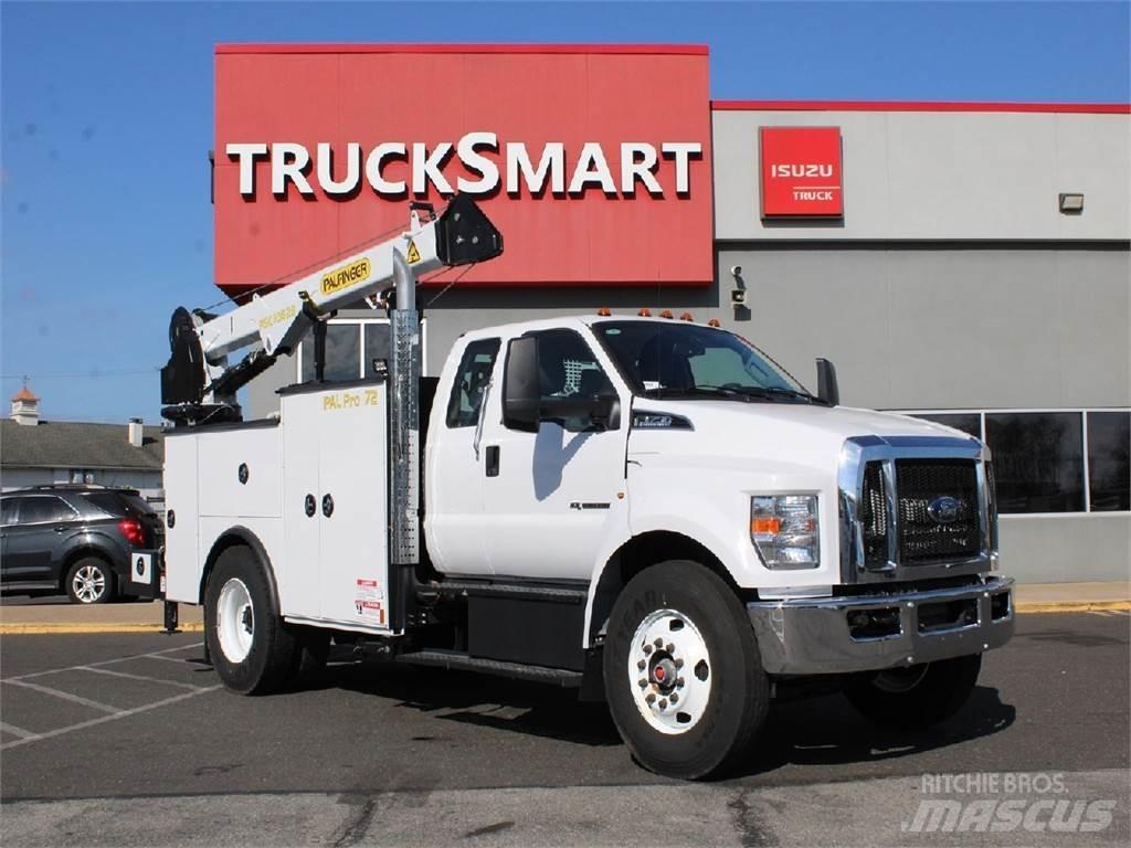 Ford F750 Kranwagen