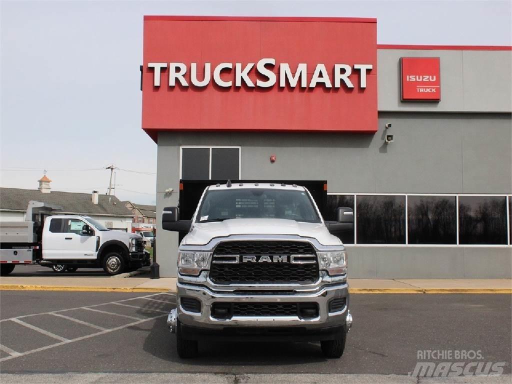 RAM 3500 Pritschenwagen/Pritschenwagen mit Seitenklappe
