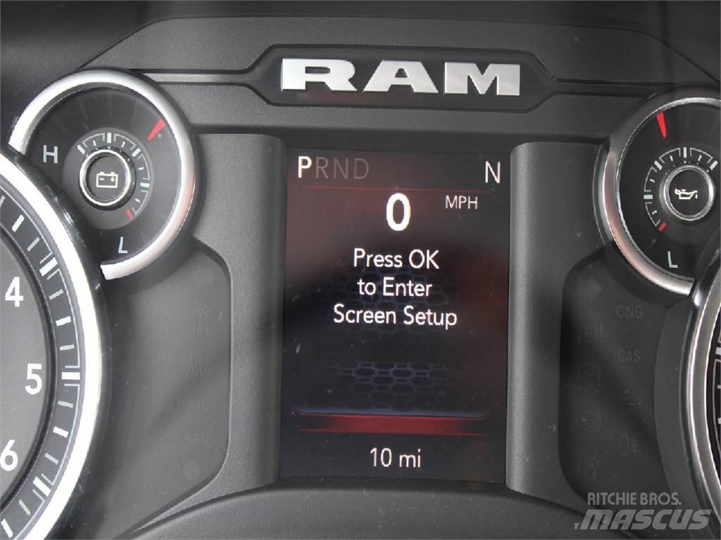 RAM 3500 Pritschenwagen/Pritschenwagen mit Seitenklappe