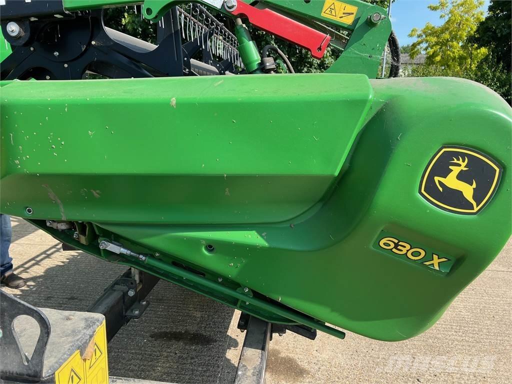 John Deere T670I Mähdrescher